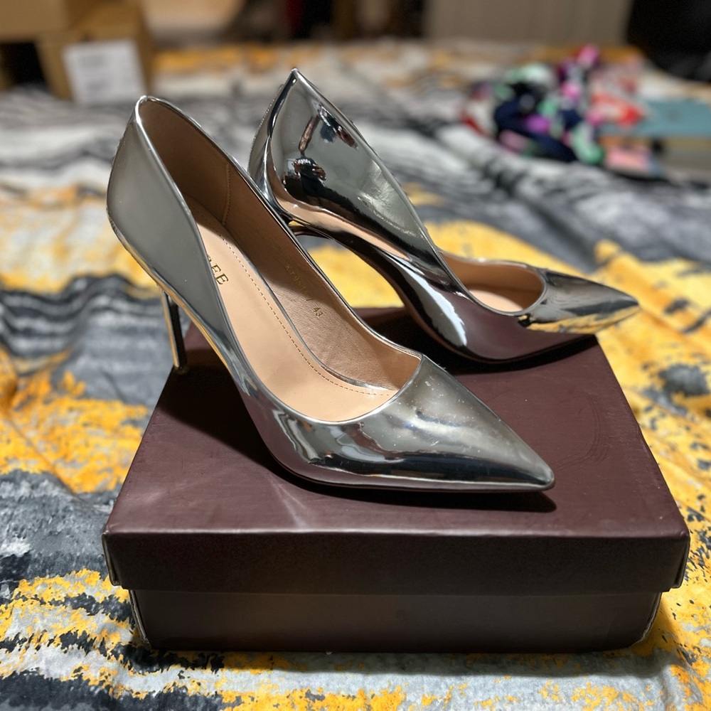 Metallic Silver Pumps